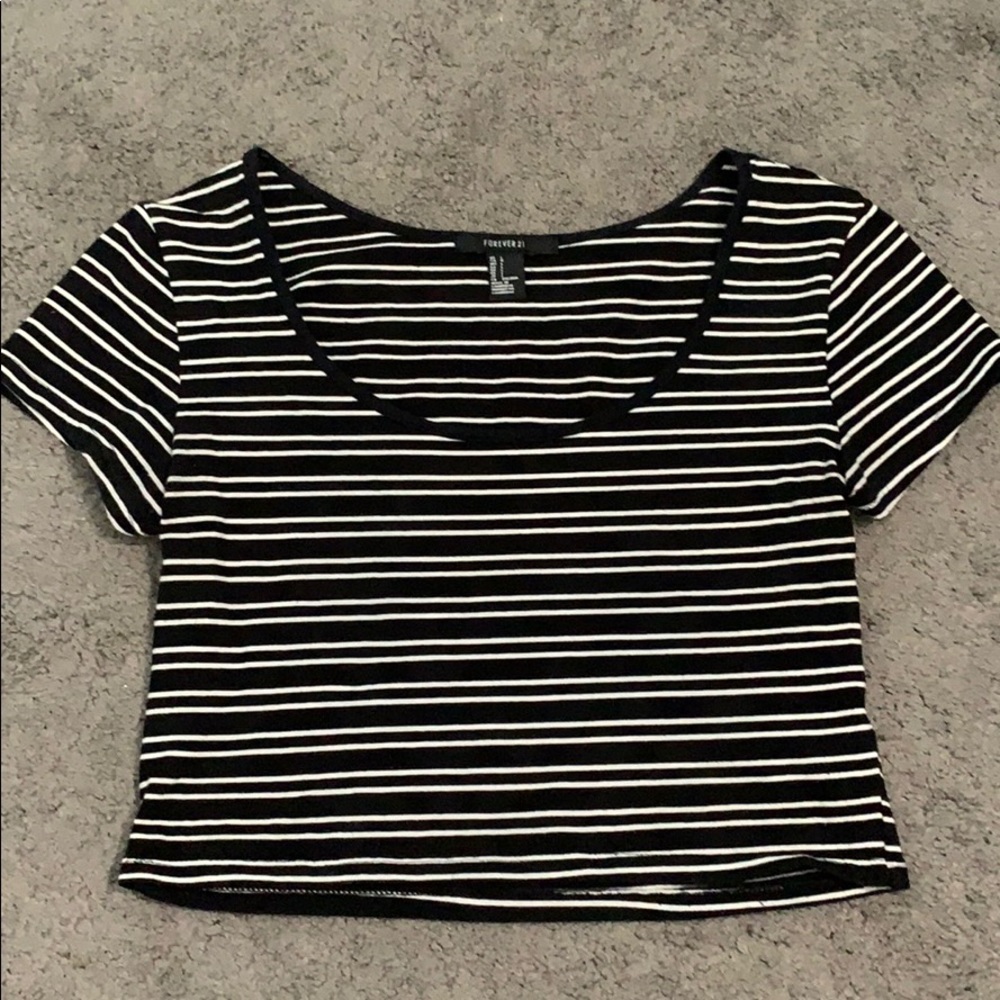 Forever 21 Black and White Striped Crop Top